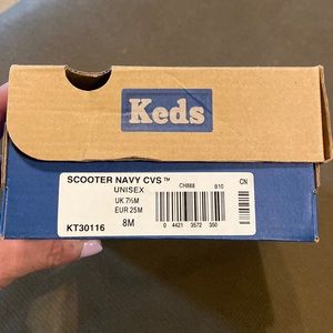 New navy Keds
